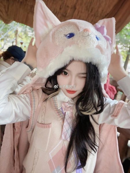 完美视觉享受：白易子教主日历图包超美推荐